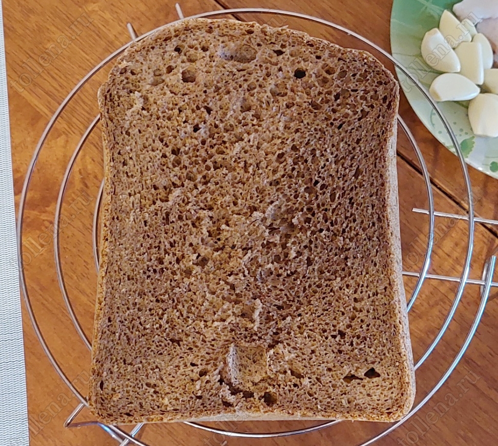 Хлеб ржано-пшеничный в разрезе
