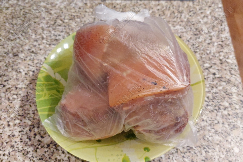 Вареная свиная корейка в пакете